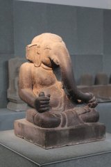 27-Cham sculpture